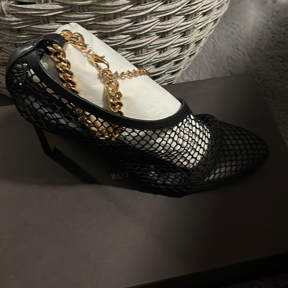 Bottega veneta chain embellished leather pumps NEW